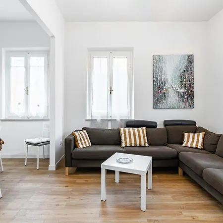 Il Gelso With Parking And Garden! Apartament