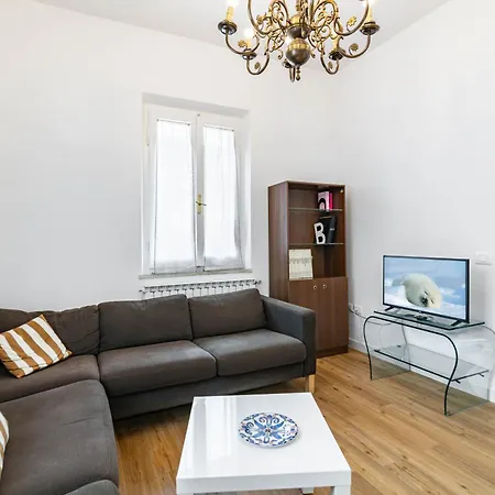 Il Gelso With Parking And Garden! *