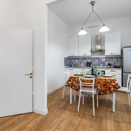 Il Gelso With Parking And Garden! Apartament